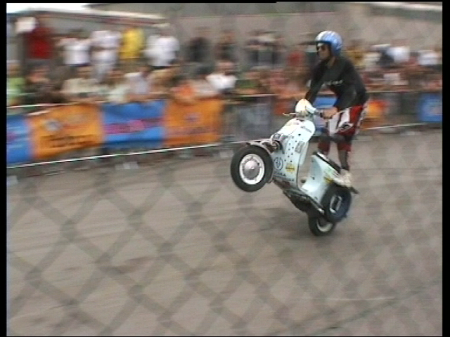 Vespa stunt!