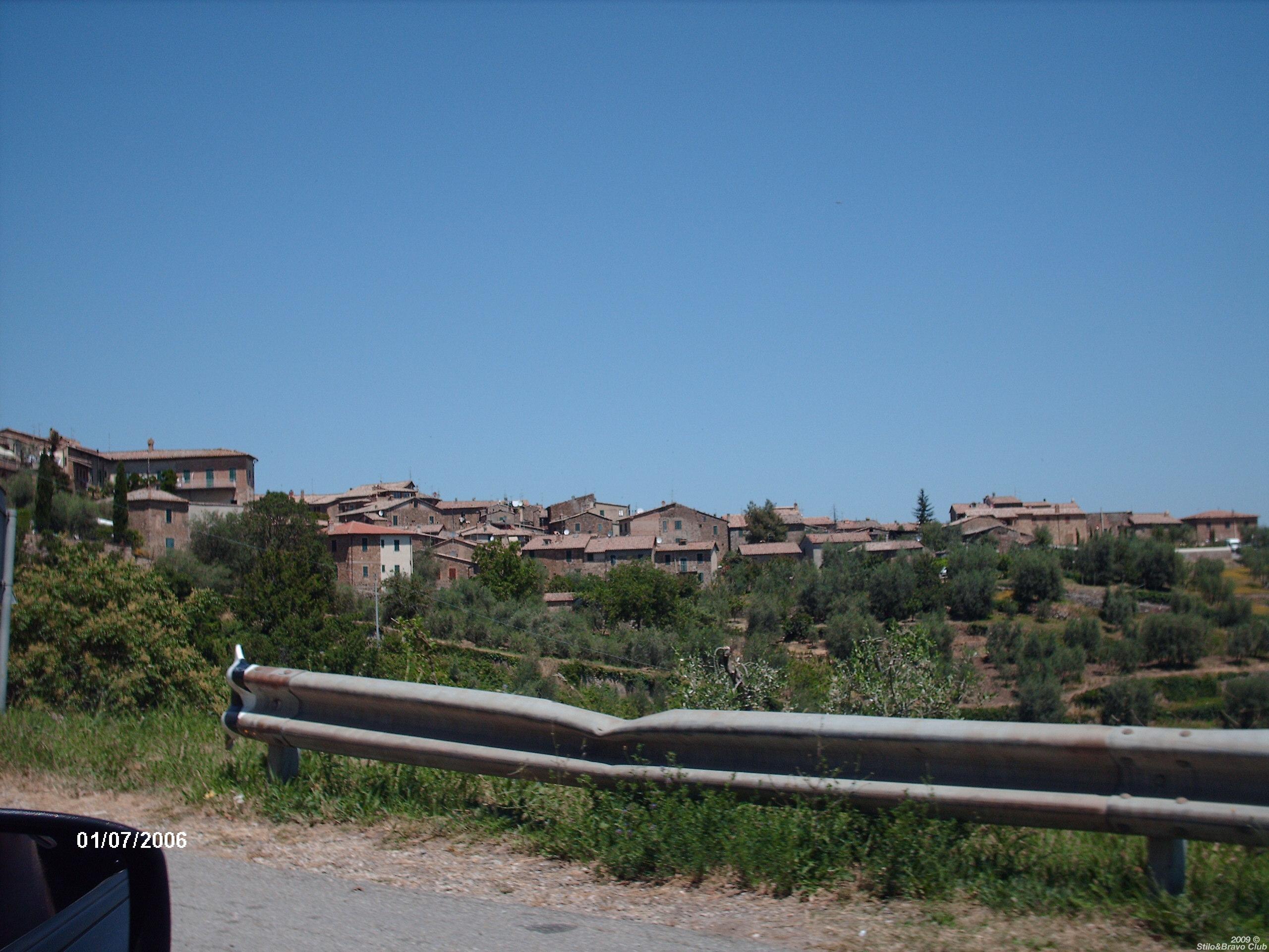 veduta di montalcino