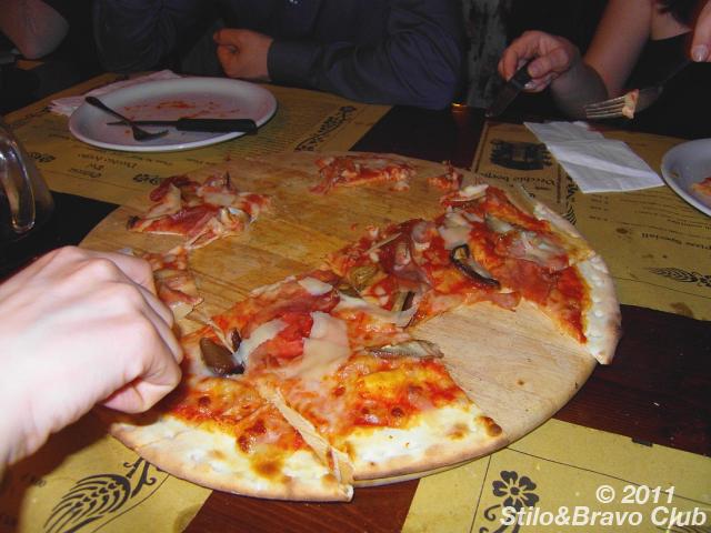 Pizza alla parmigiana presa d'assalto!!!